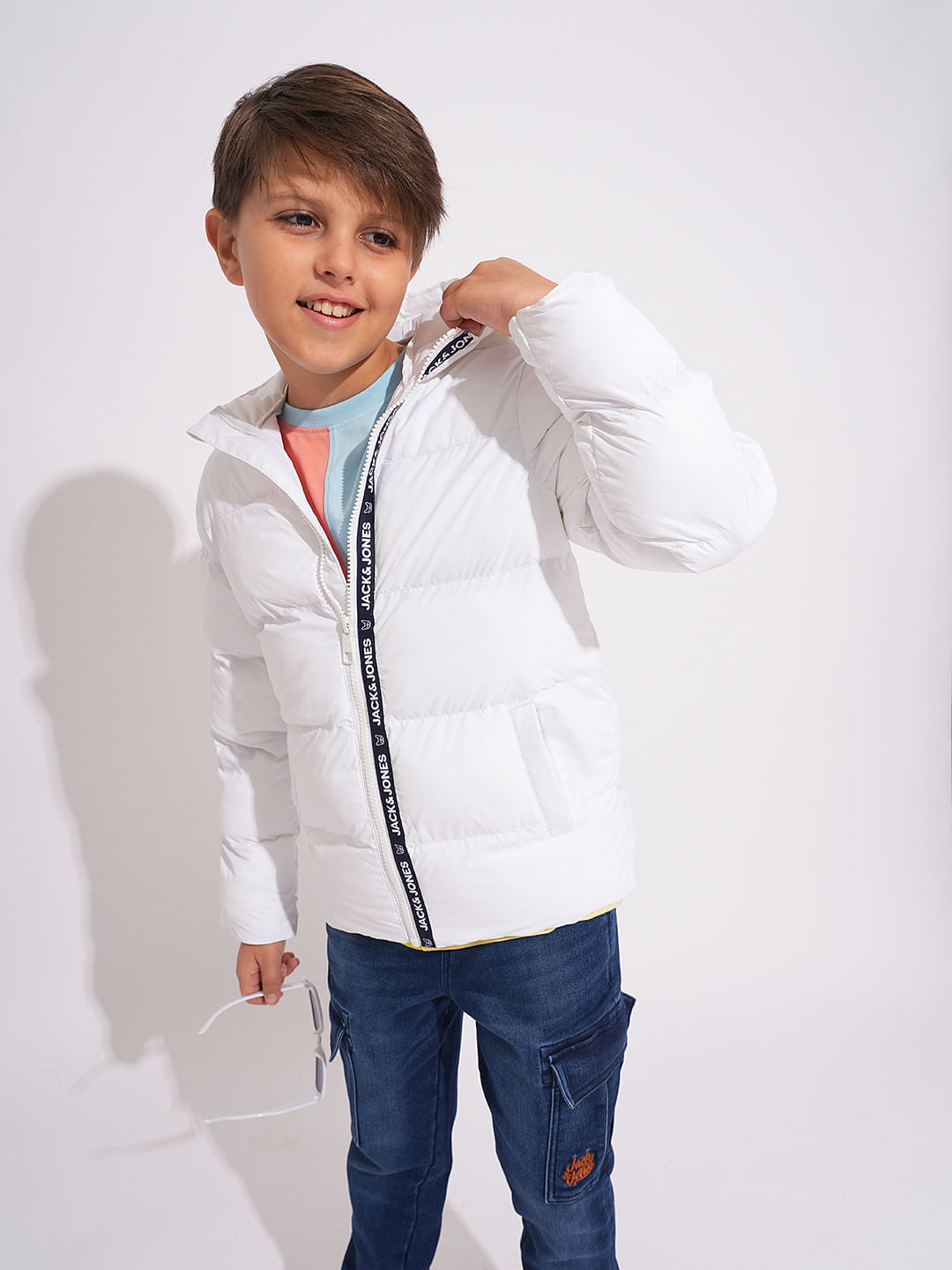 Boys White Hooded Puffer Jacket - 4/5Y