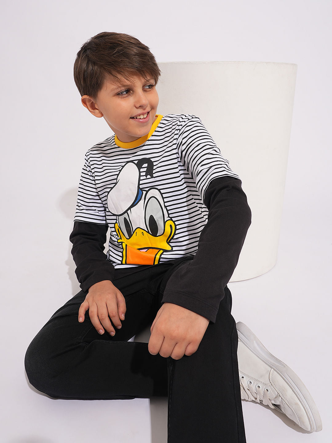 DONALD DUCK Black Striped T-shirt - 4/5Y