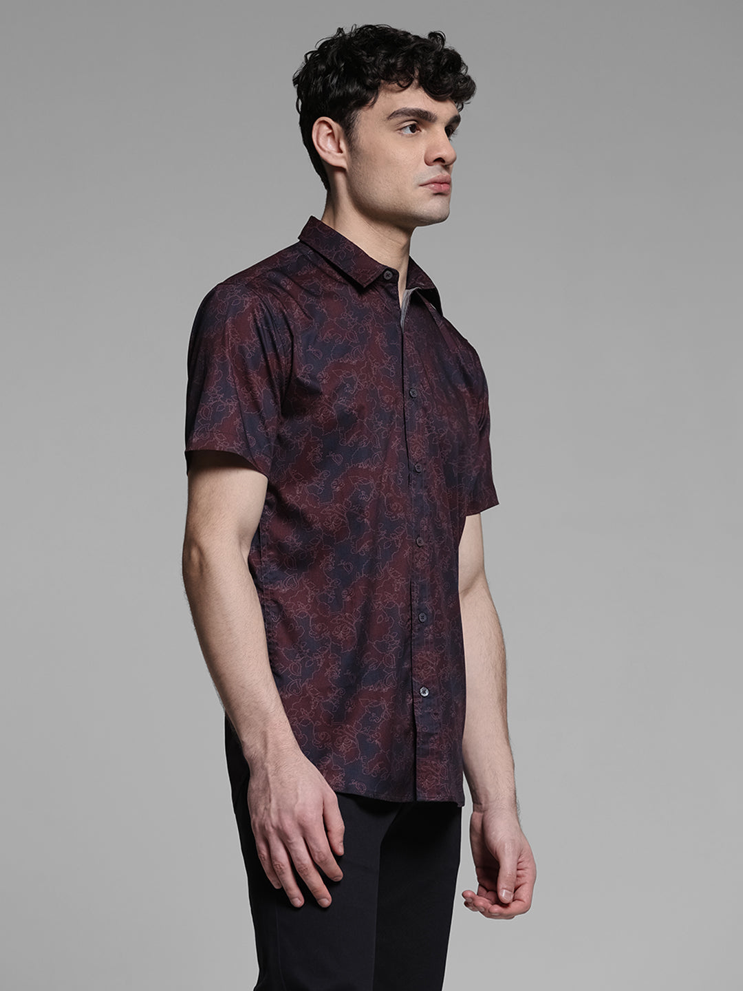 Printed Slim Fit Short Sleeves Shirt