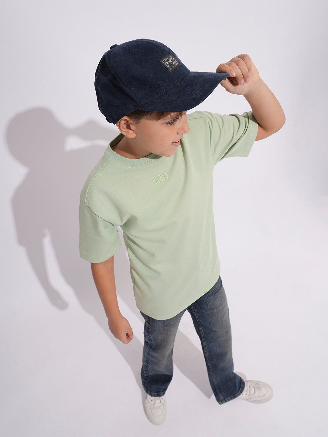 JUNIORS Over-Sized T-Shirts - 4/5y