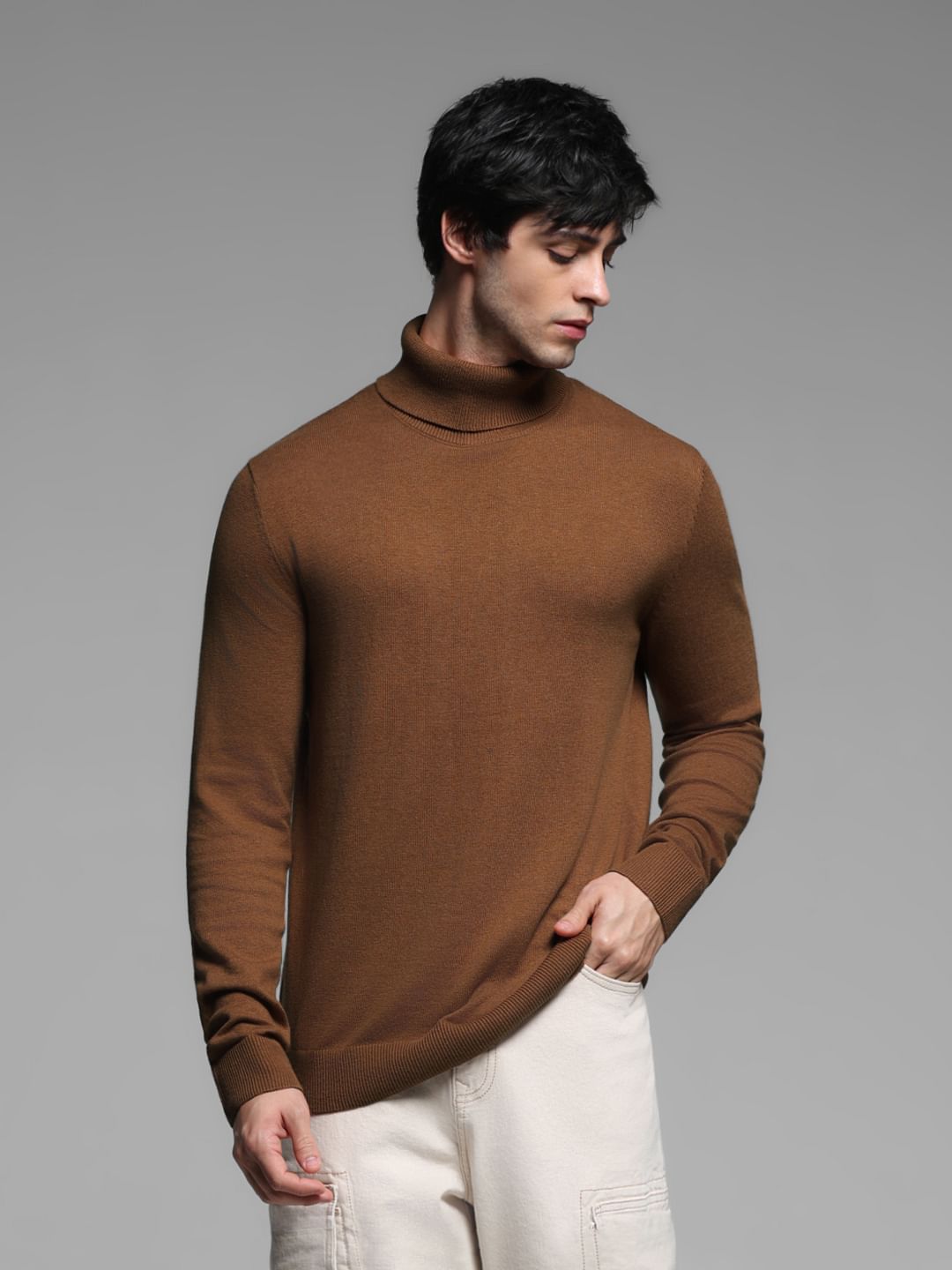 Brown Turtle Neck Flat Knit Pullover