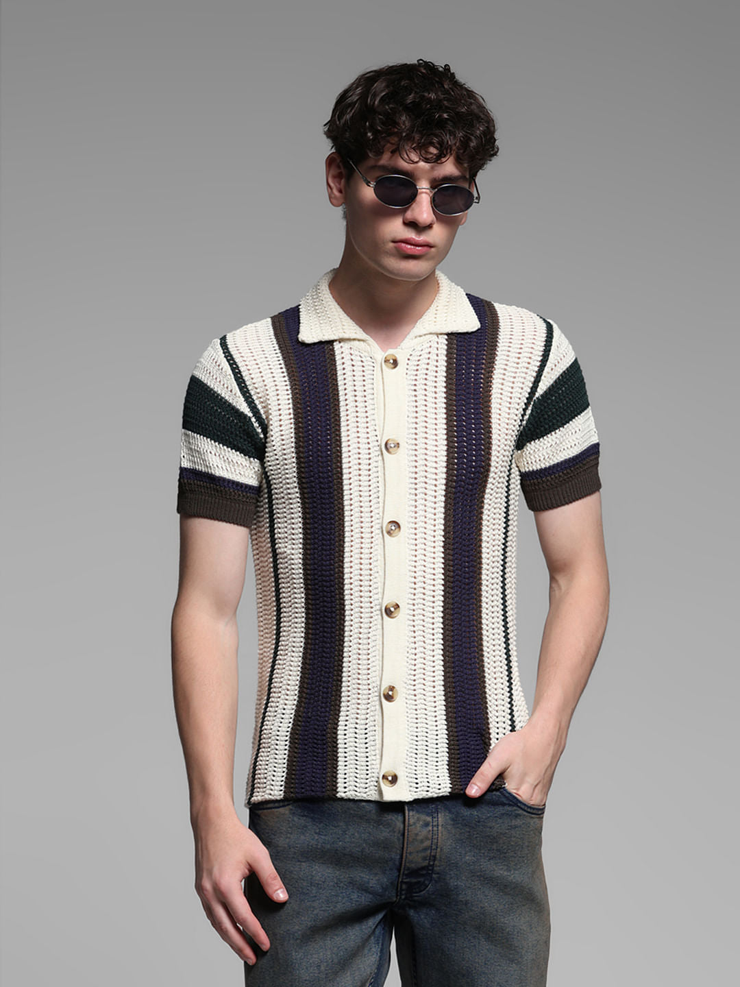 WHITE VERTICAL STRIPED SHIRT