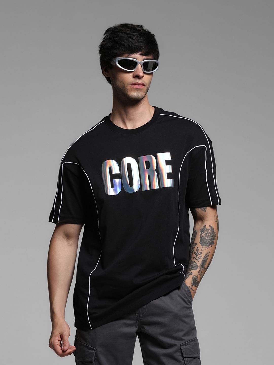 Black Holographic Print Boxy Fit T-shirt - S