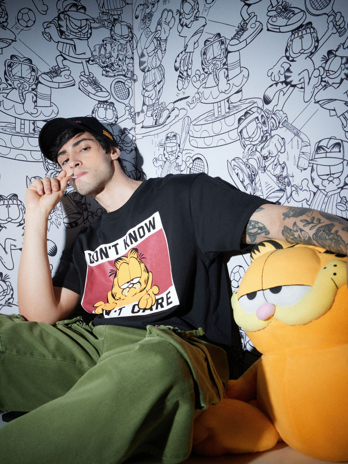 JACK&JONES X GARFIELD Black Graphic Print Boxy Fit T-Shirt - S