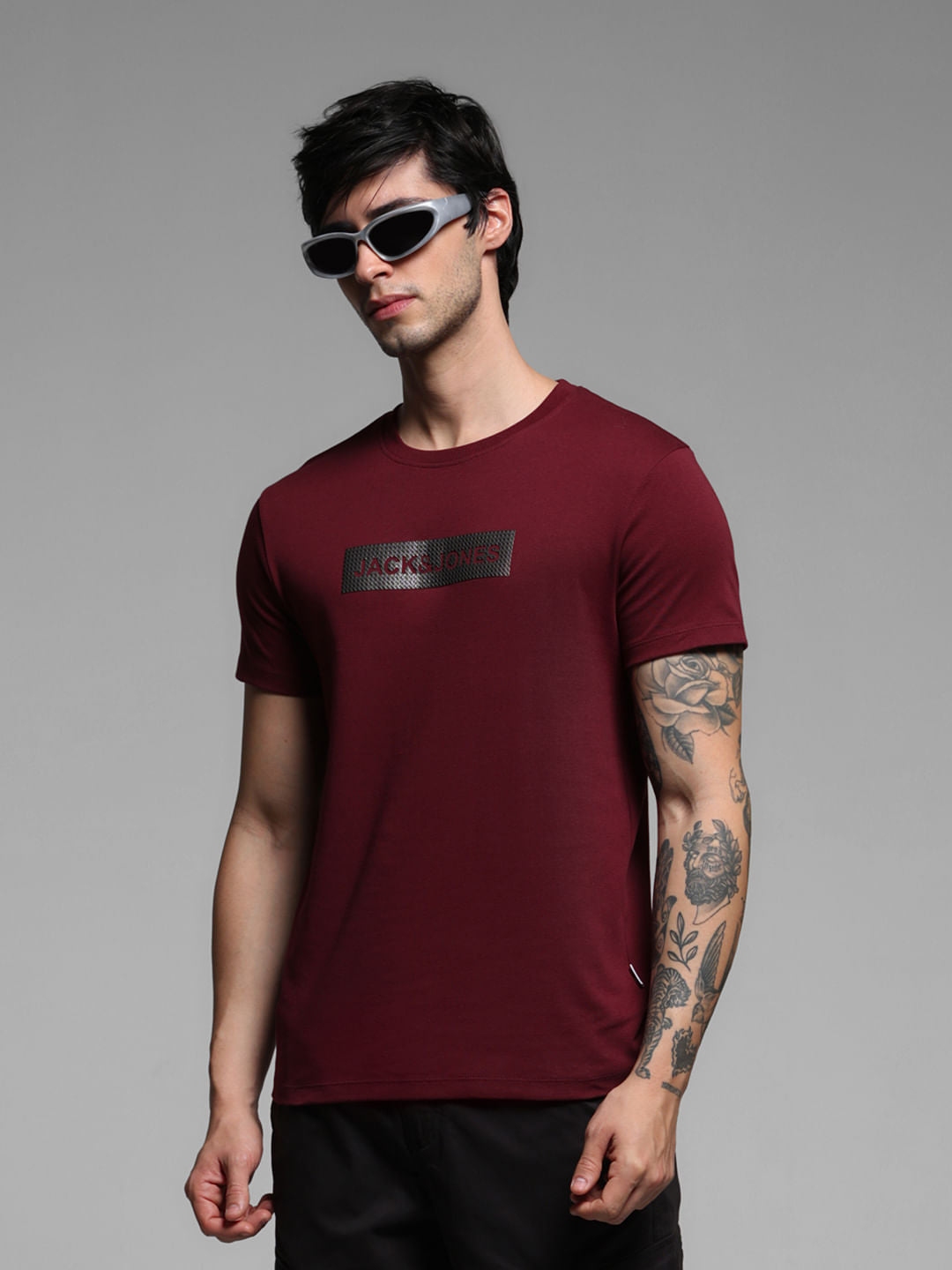 Maroon Foil Text Print Crew Neck T-shirt - S