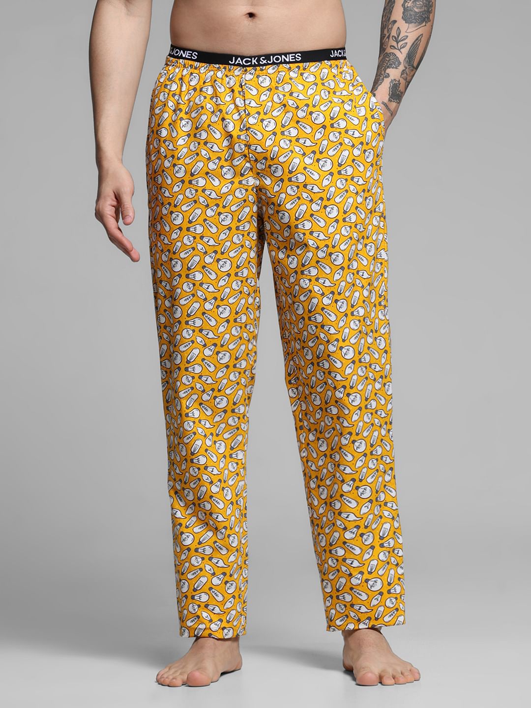 Yellow Light Blub Print Pyjamas - S