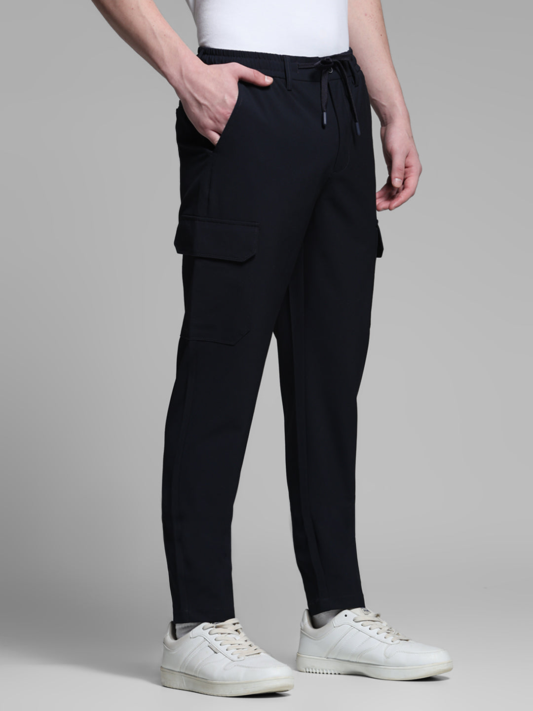 Men Solid Navy Blue Regular Fit Cargo Pants With 6 Pockets