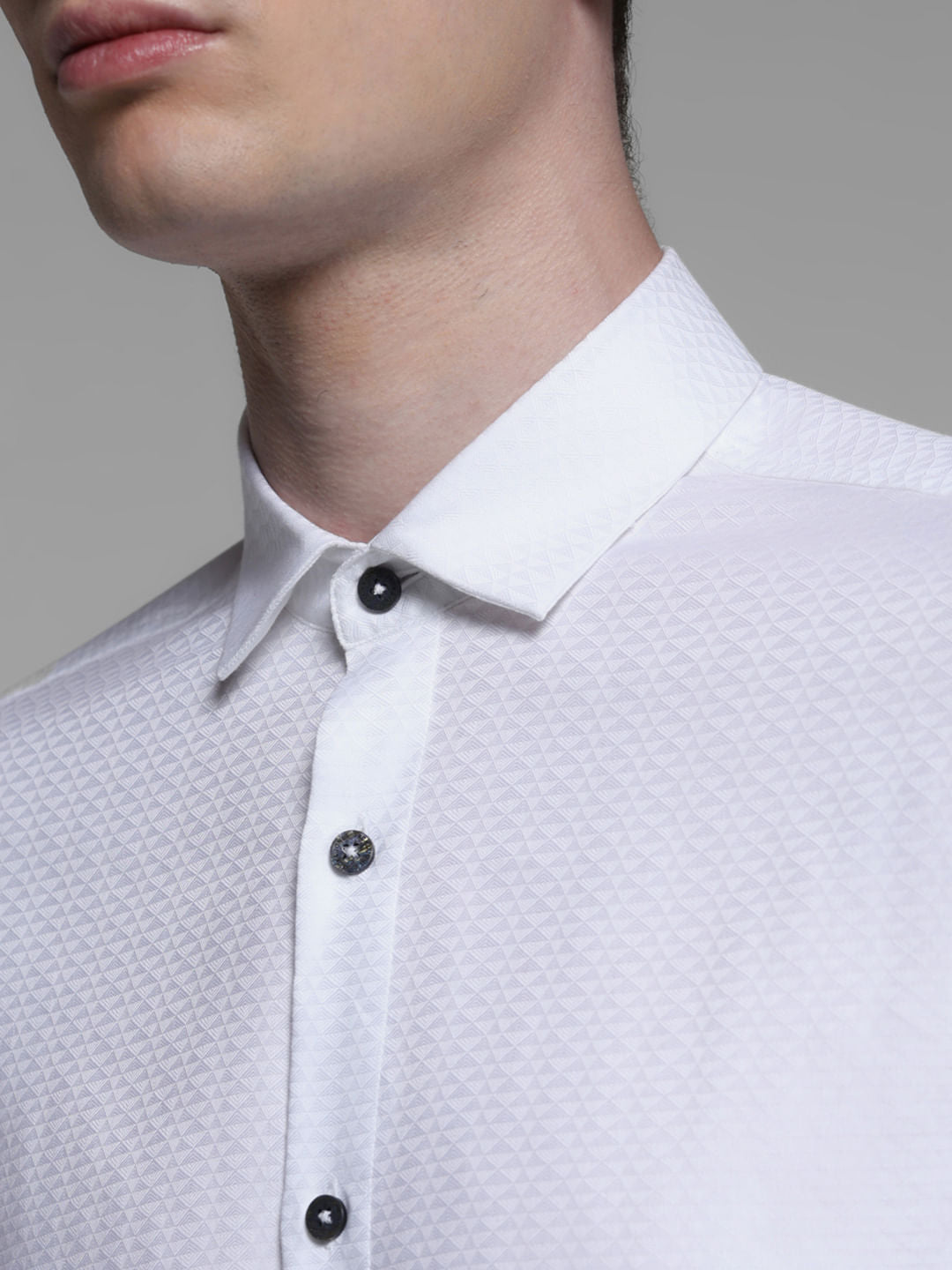 WHITE SLIM FIT SHIRT