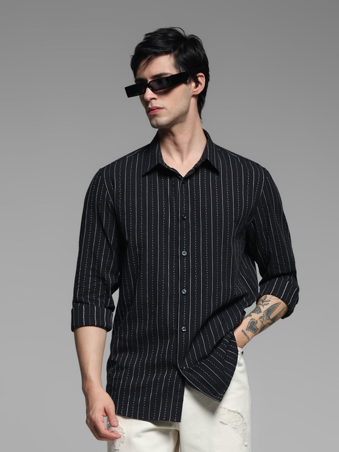 BLACK STRIPES SHIRT - M