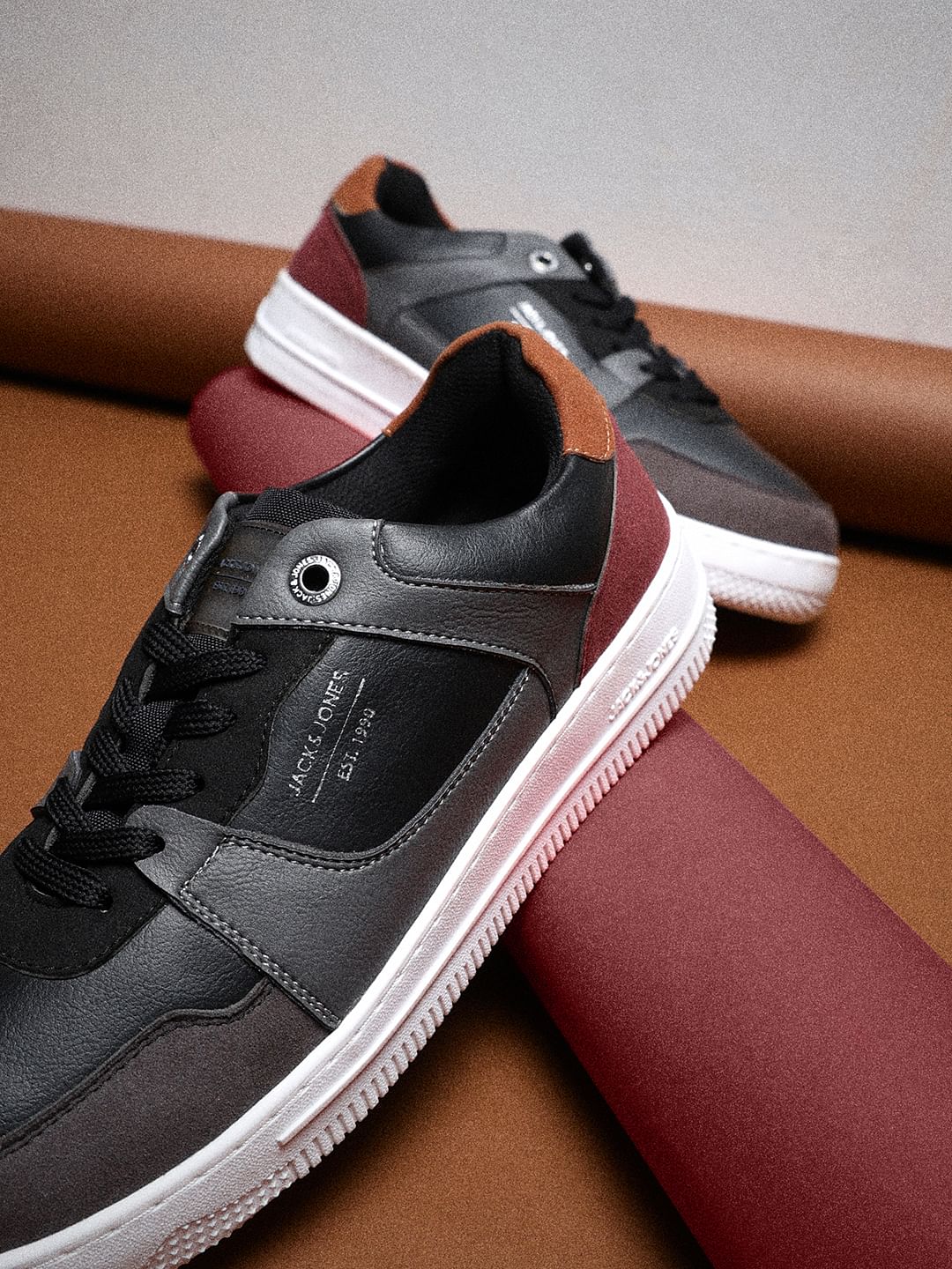 Black Colourblocked Sneakers - 40