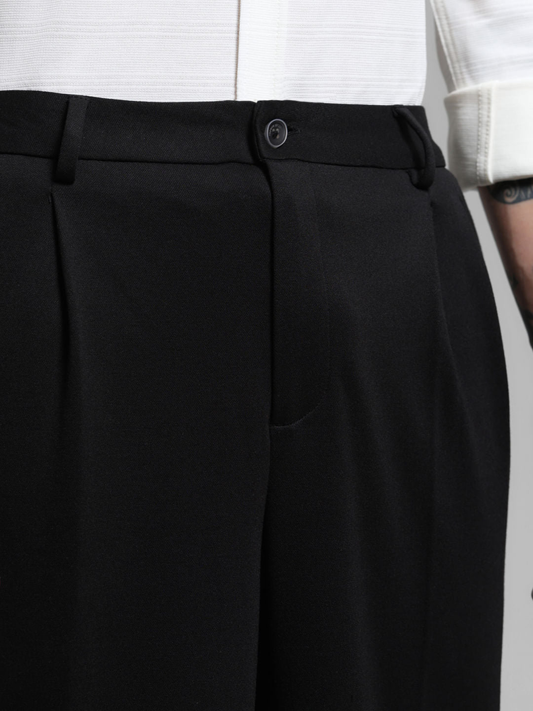 Black Mid Rise Regular Fit Pants