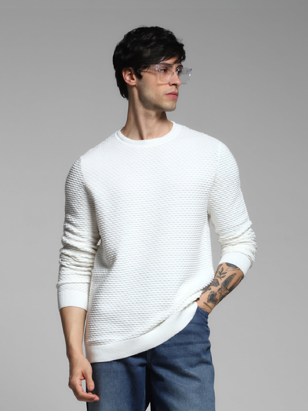 White Textured Crew Neck Pullover - S