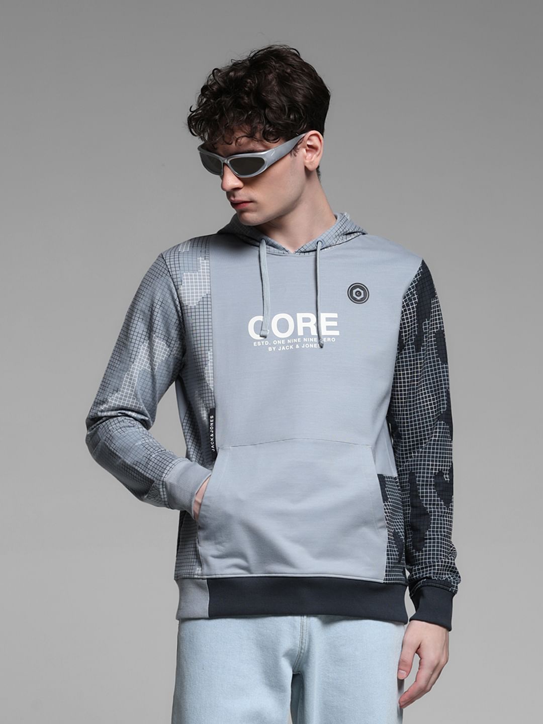 GREY HOODED LOGO PRINT SWEATSHIRT