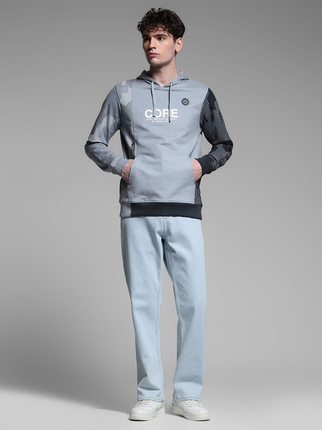 GREY HOODED LOGO PRINT SWEATSHIRT