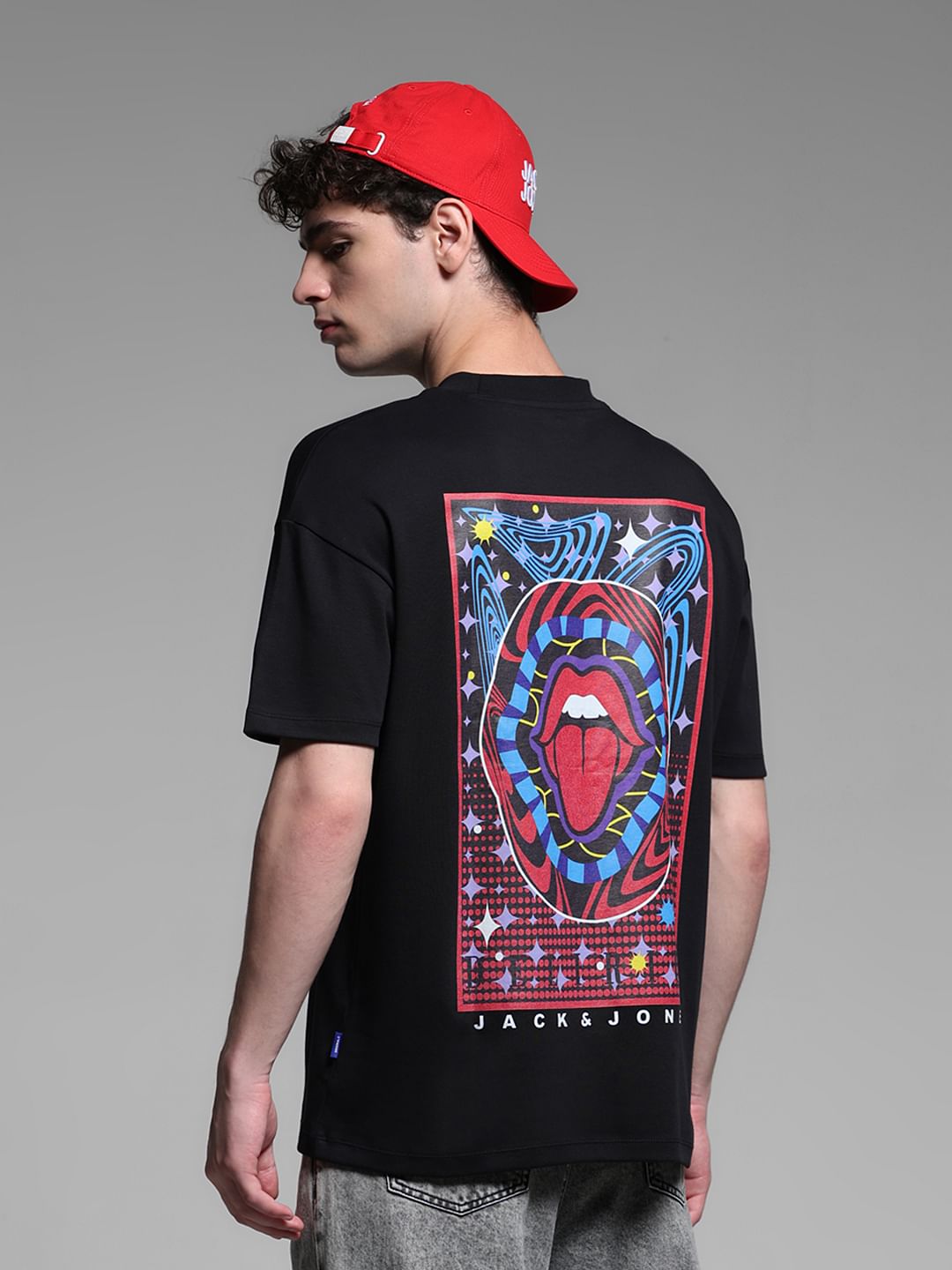 BLACK PRINTED T-SHIRT - S