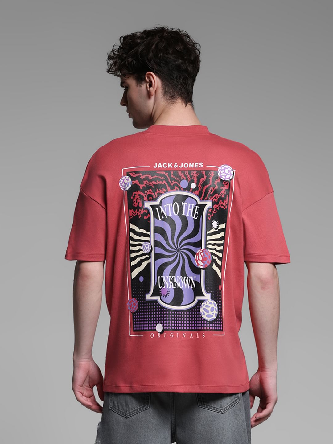 RED GRAPHIC OVERSIZE T-SHIRT - S
