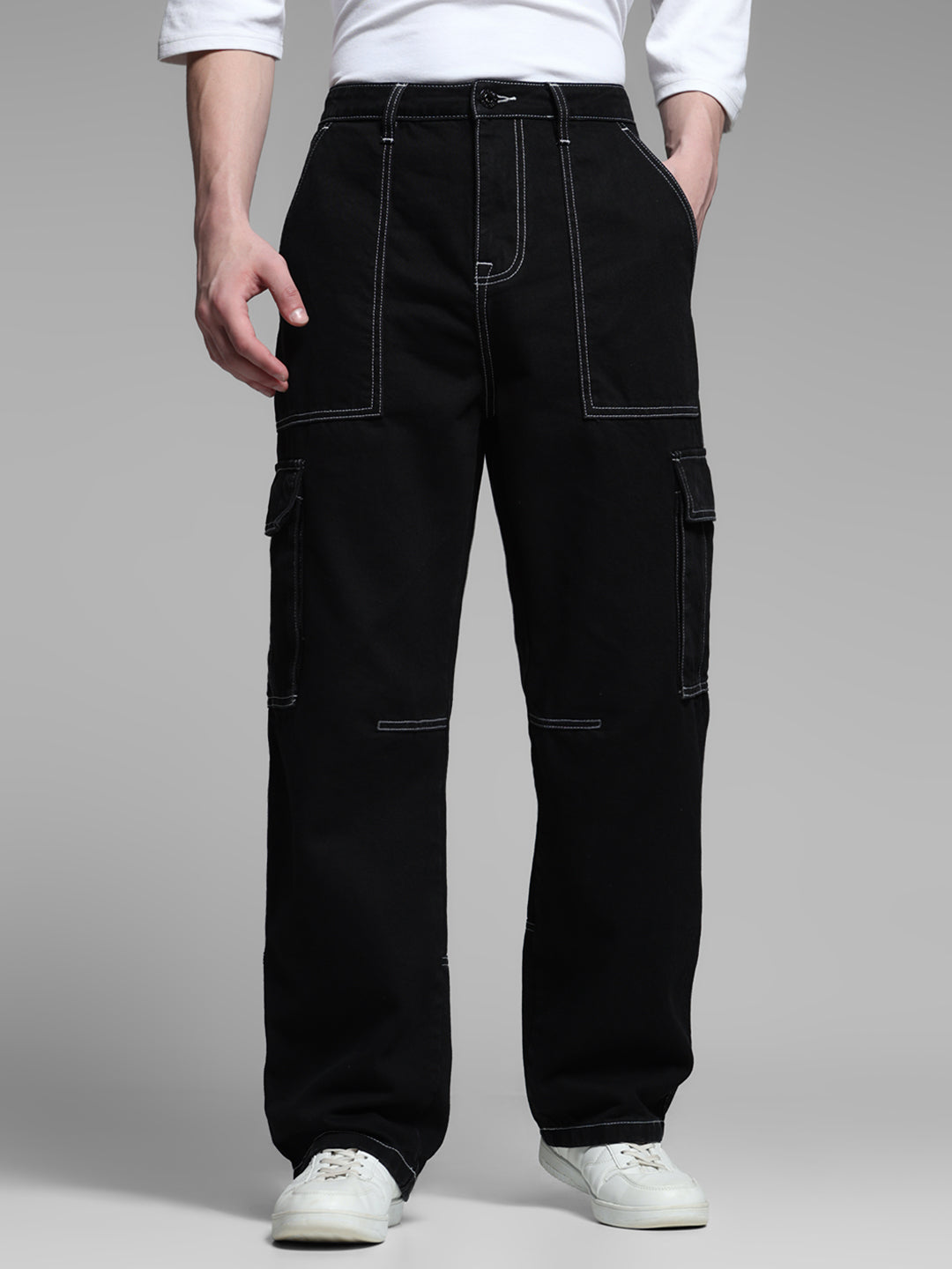 Men's Black Cotton Loose Fit Cargo Jeans With Contrast Stitching - 28/30