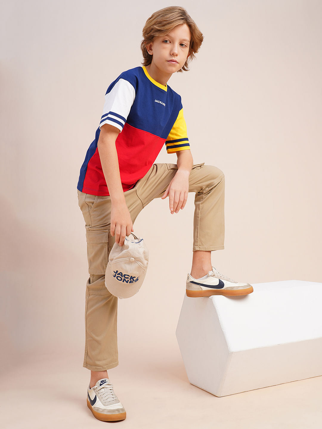 Boys Khaki Mid Rise Cargo Pants - 4/5Y