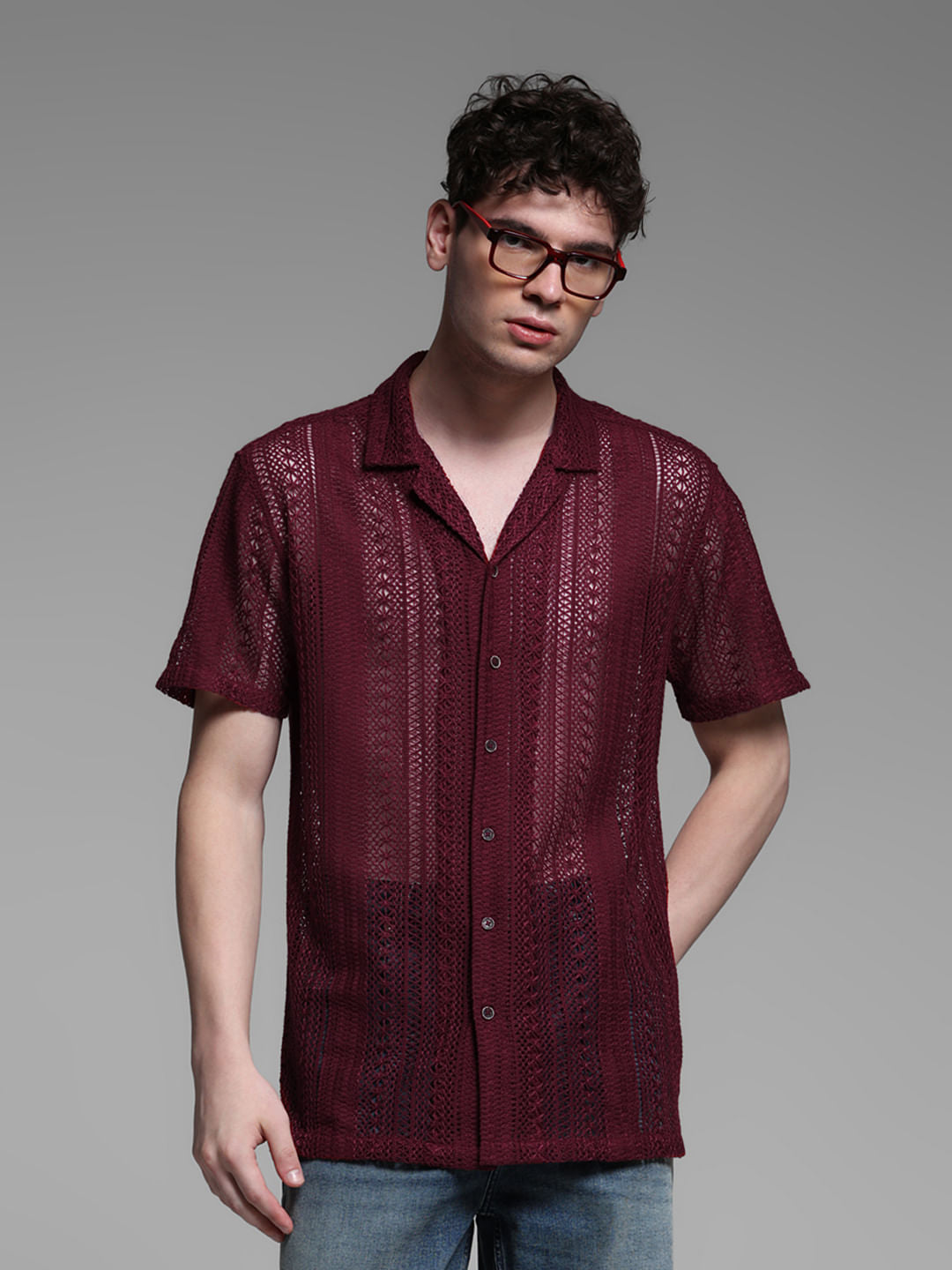 MAROON TEXTURED SHORT SLEEVES SHIRT - S