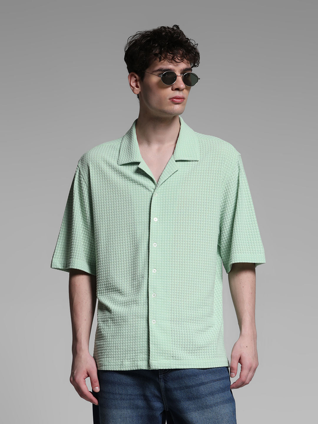 LIGHT GREEN OVERSIZE SHIRT