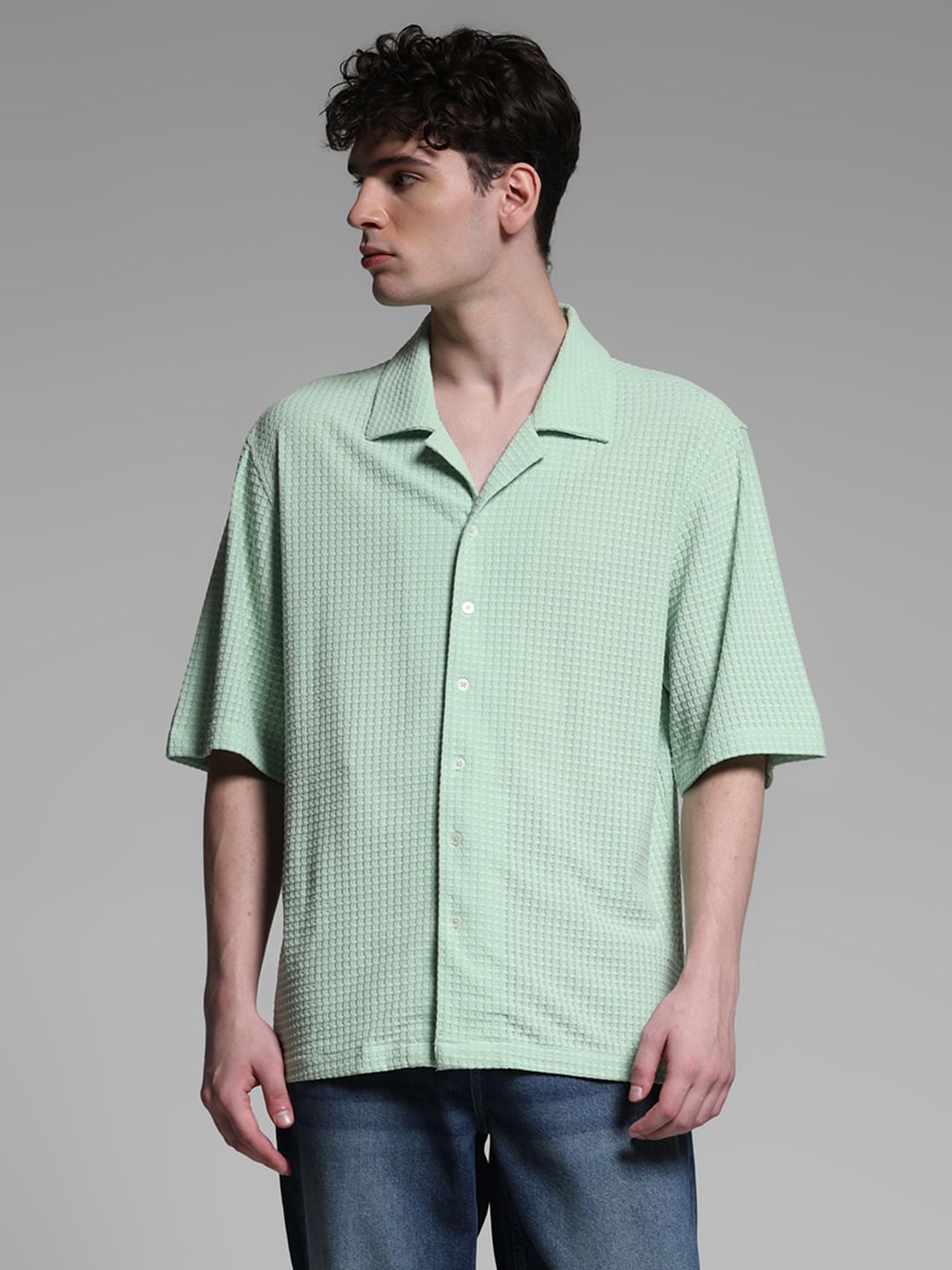 LIGHT GREEN OVERSIZE SHIRT