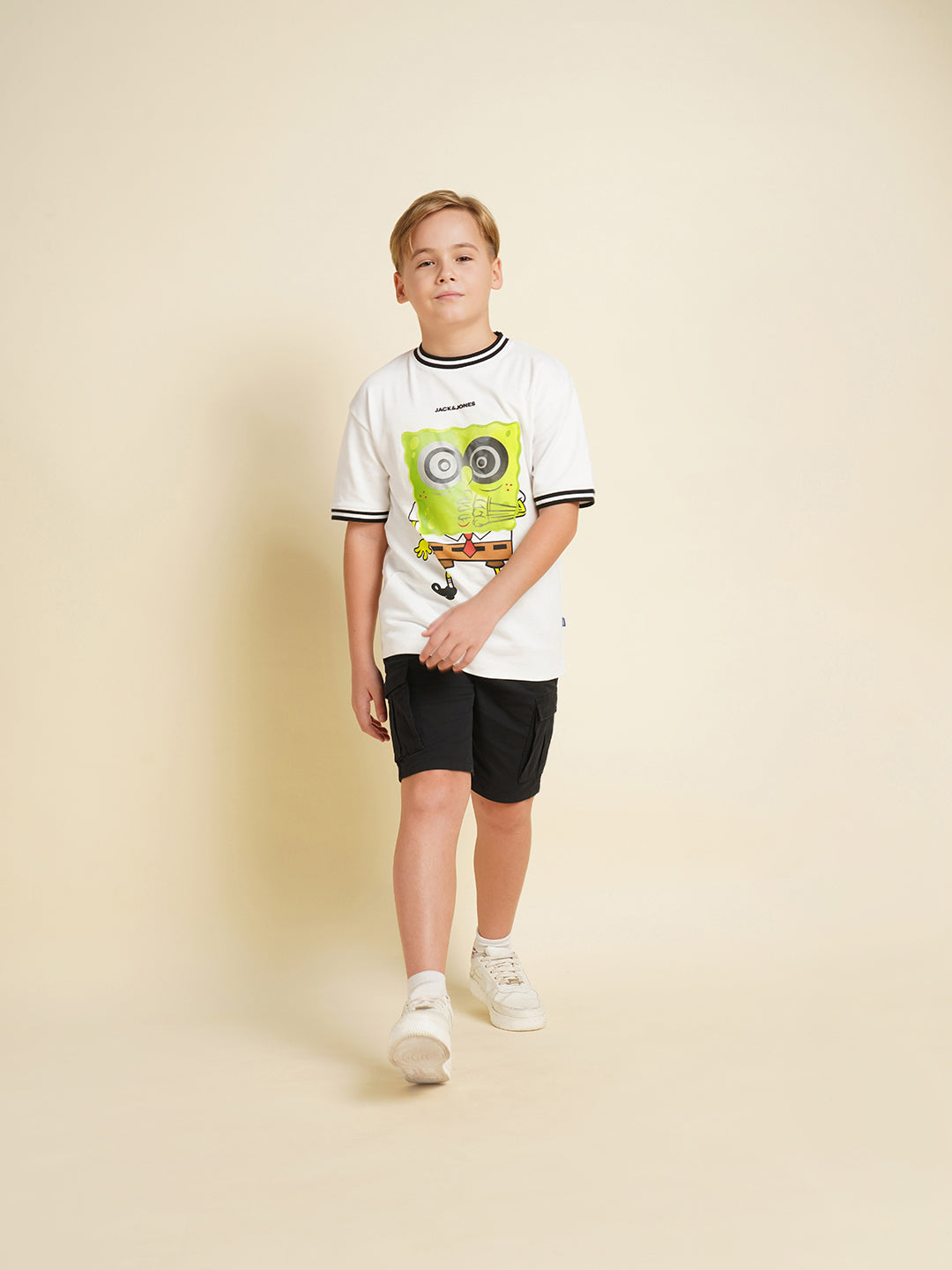 Boys Cotton Graphic Print T-Shirt With Ribbed Sleeves - White
