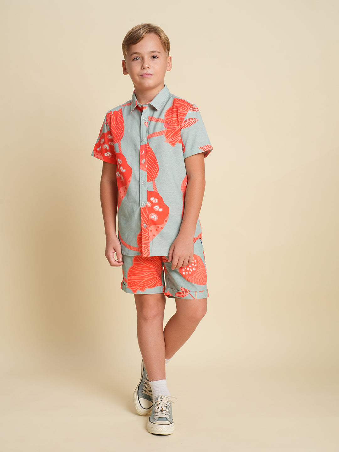 JUNIORS Blue Regular Fit Floral/Tropical Shorts