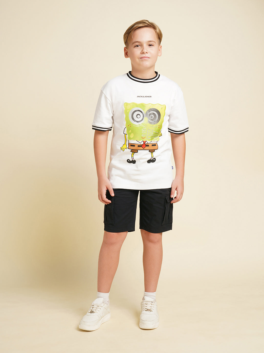 JACK&JONES JUNIOR Boys Black Mid Rise Shorts