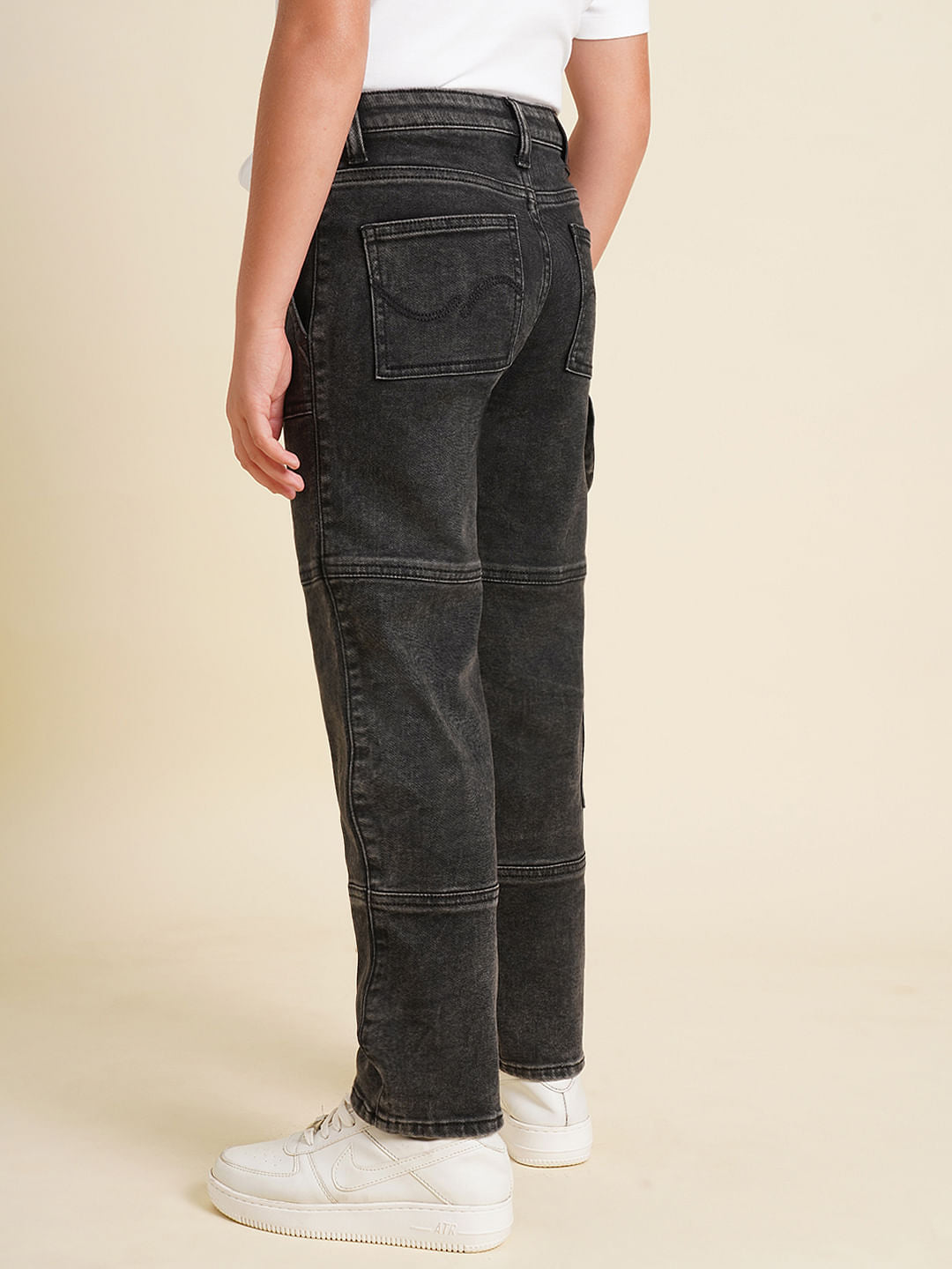 Boys Black Mid Rise Loose Fit Jeans