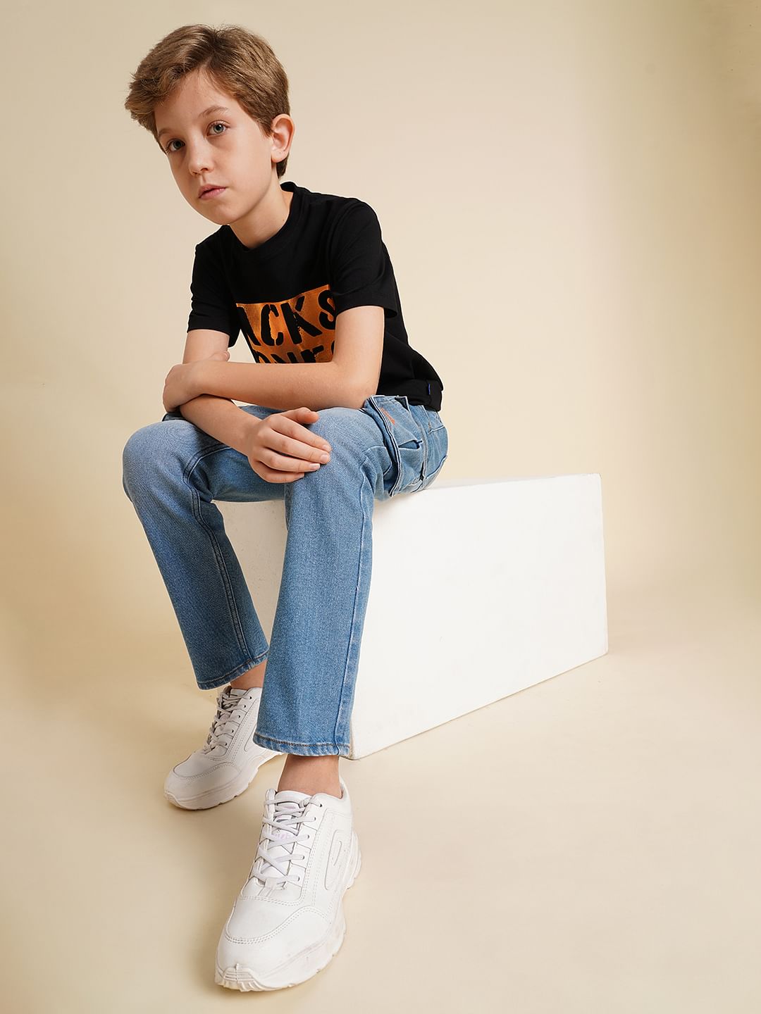 Boys Blue Mid Rise Washed Loose Fit Jeans