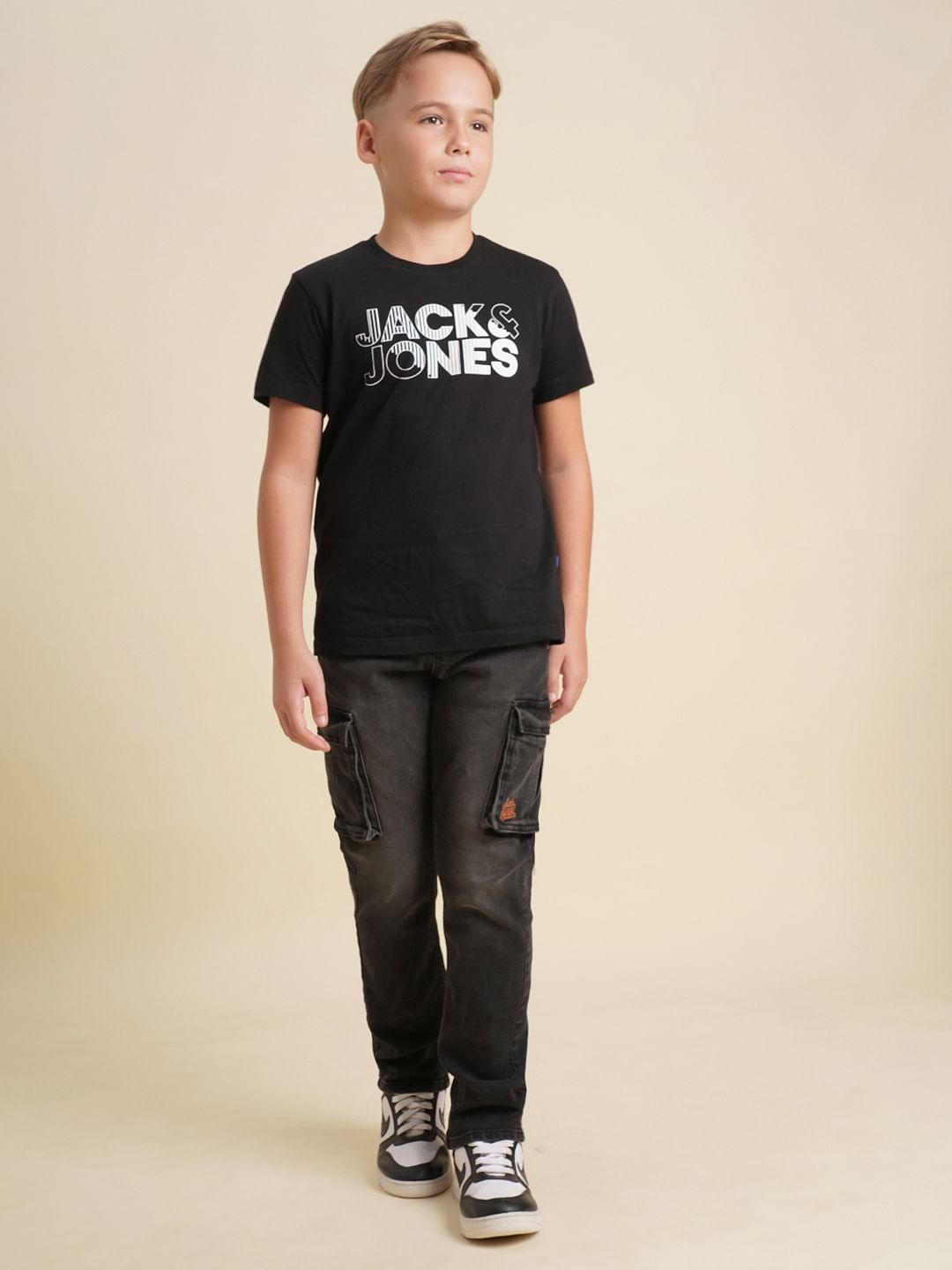 Boys Black Mid Rise Loose Fit Jeans