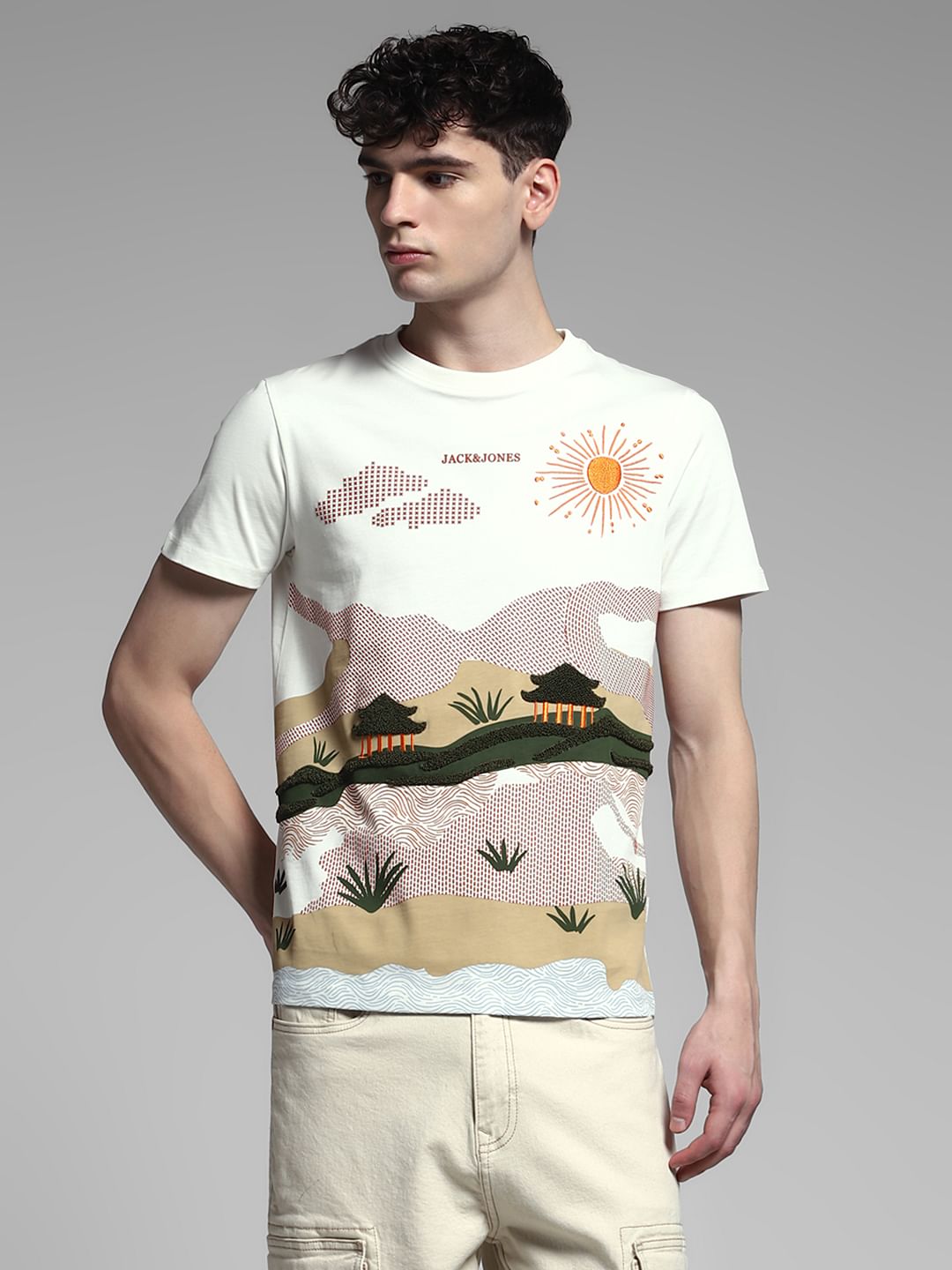 White Embroidered Graphic T-shirt