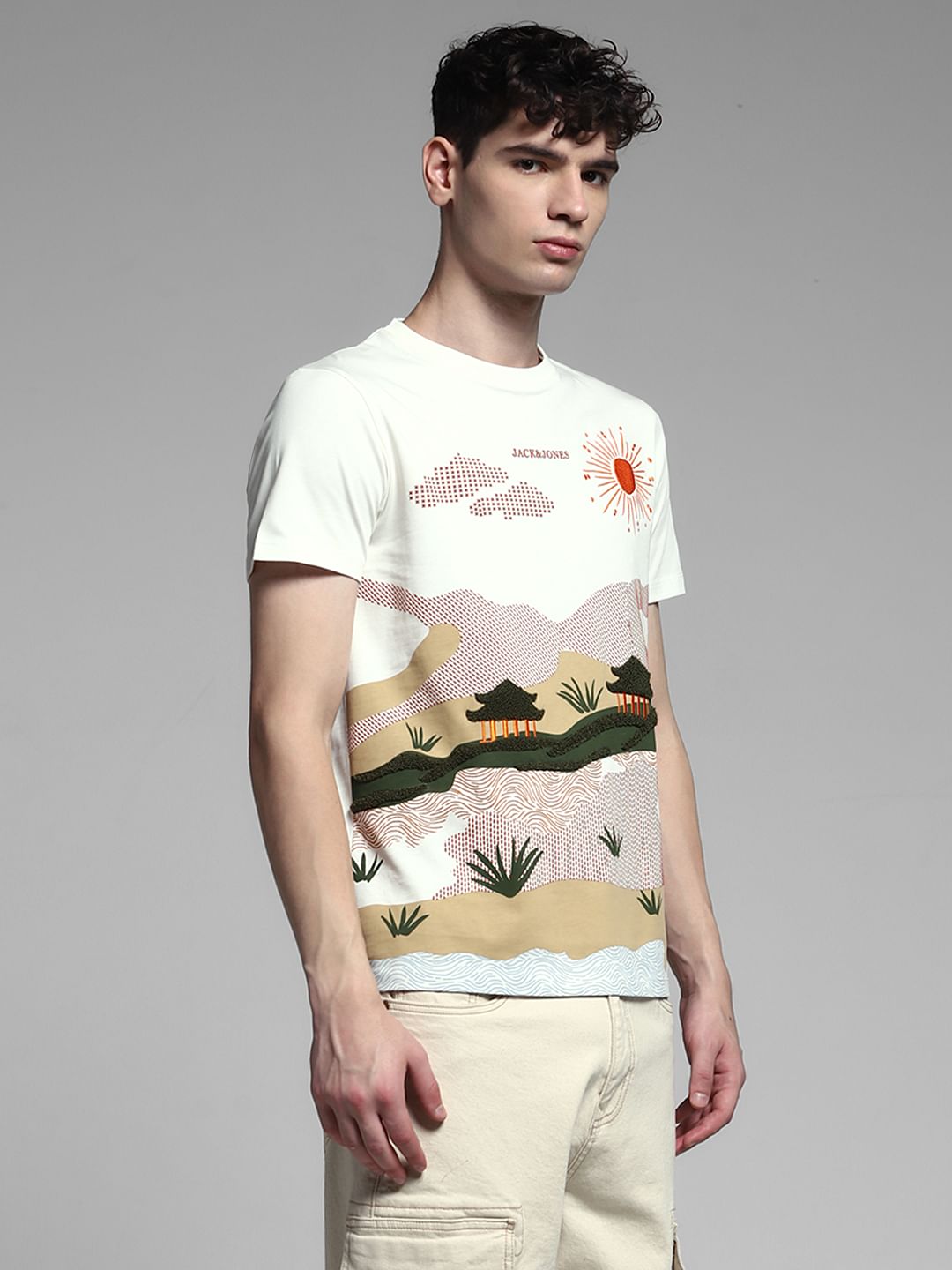 White Embroidered Graphic T-shirt