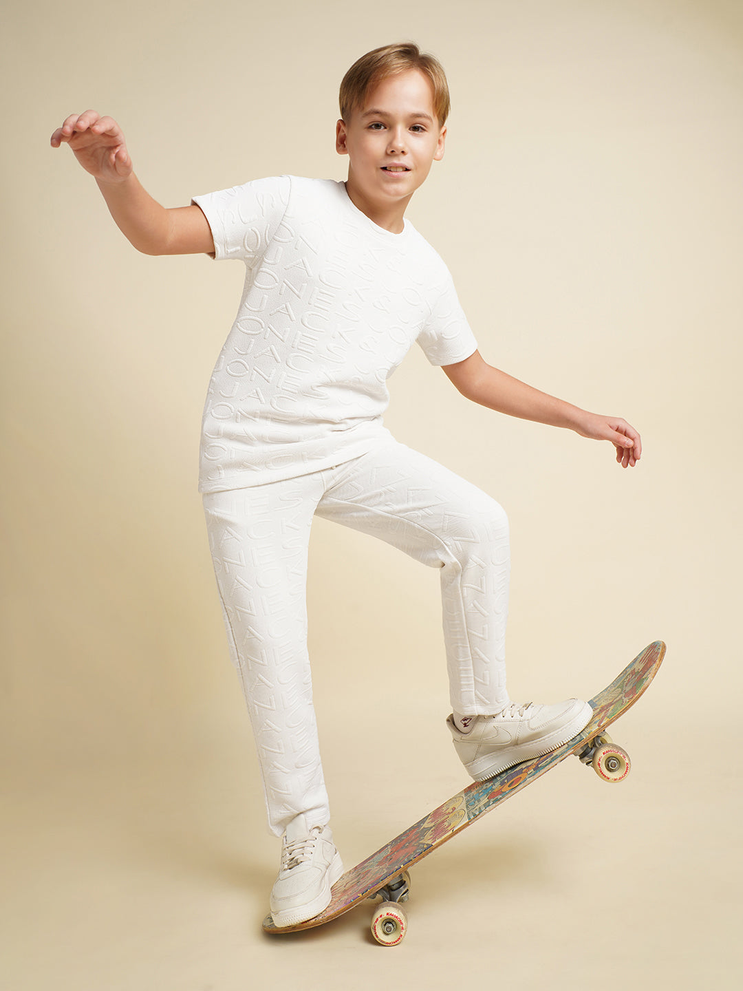 Boys White Cotton Joggers With Drawstring Waist And 3 Pockets