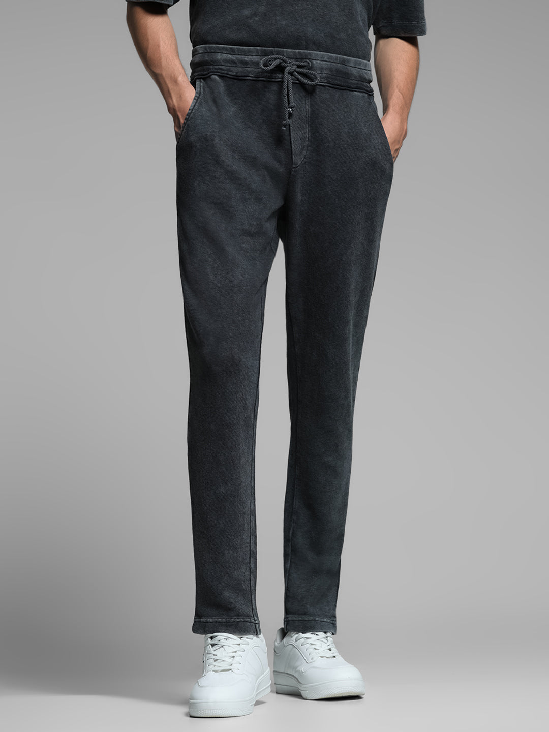 Black Mid Rise Cotton Pants - L