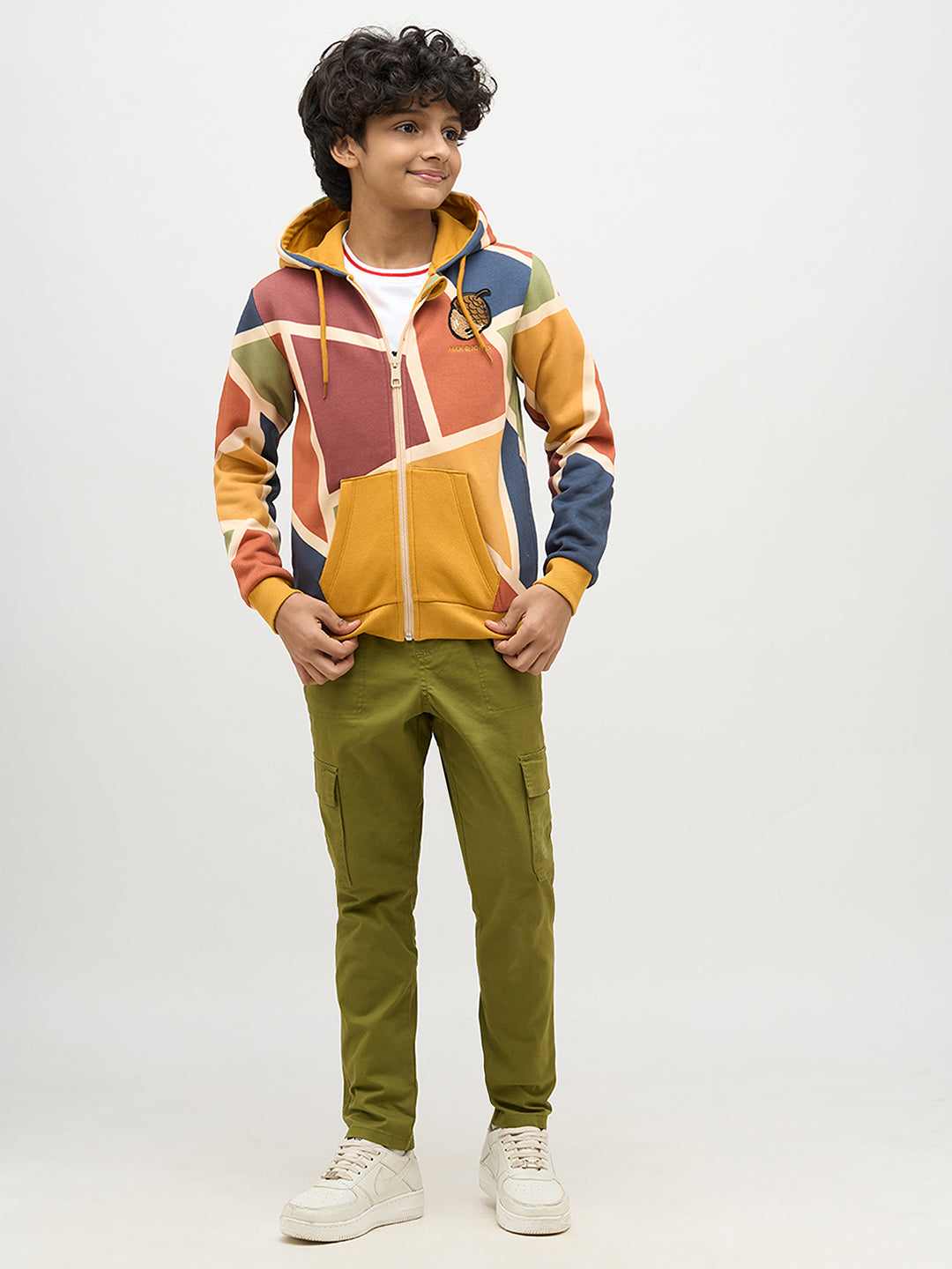 Boys Colourblocked Printed Sweatshirt