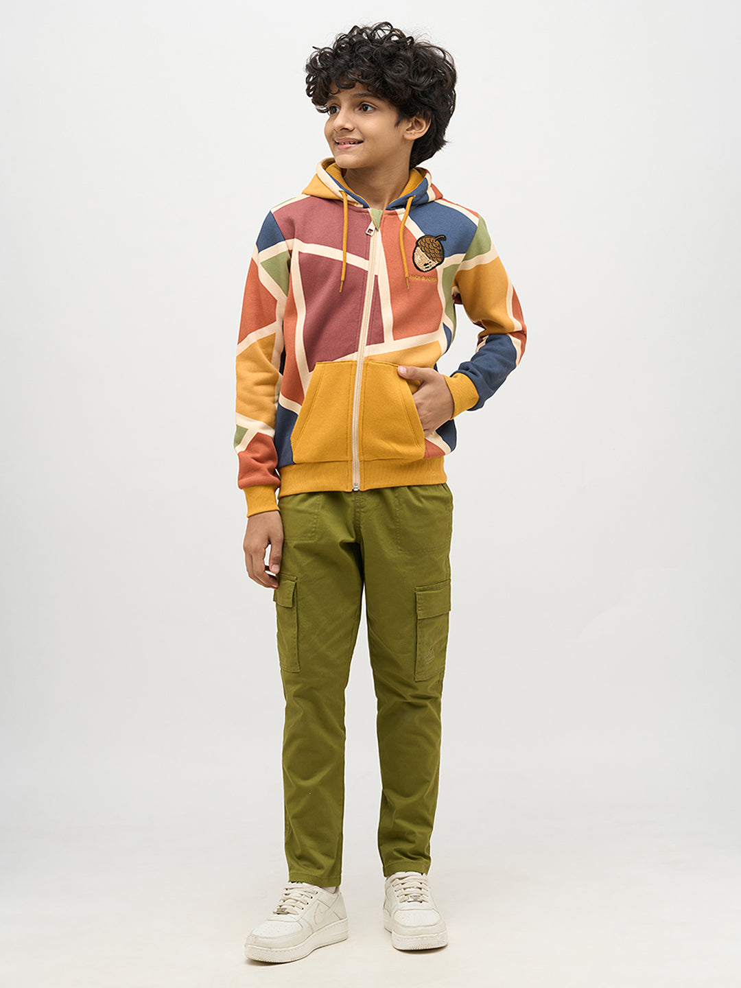Boys Colourblocked Printed Sweatshirt
