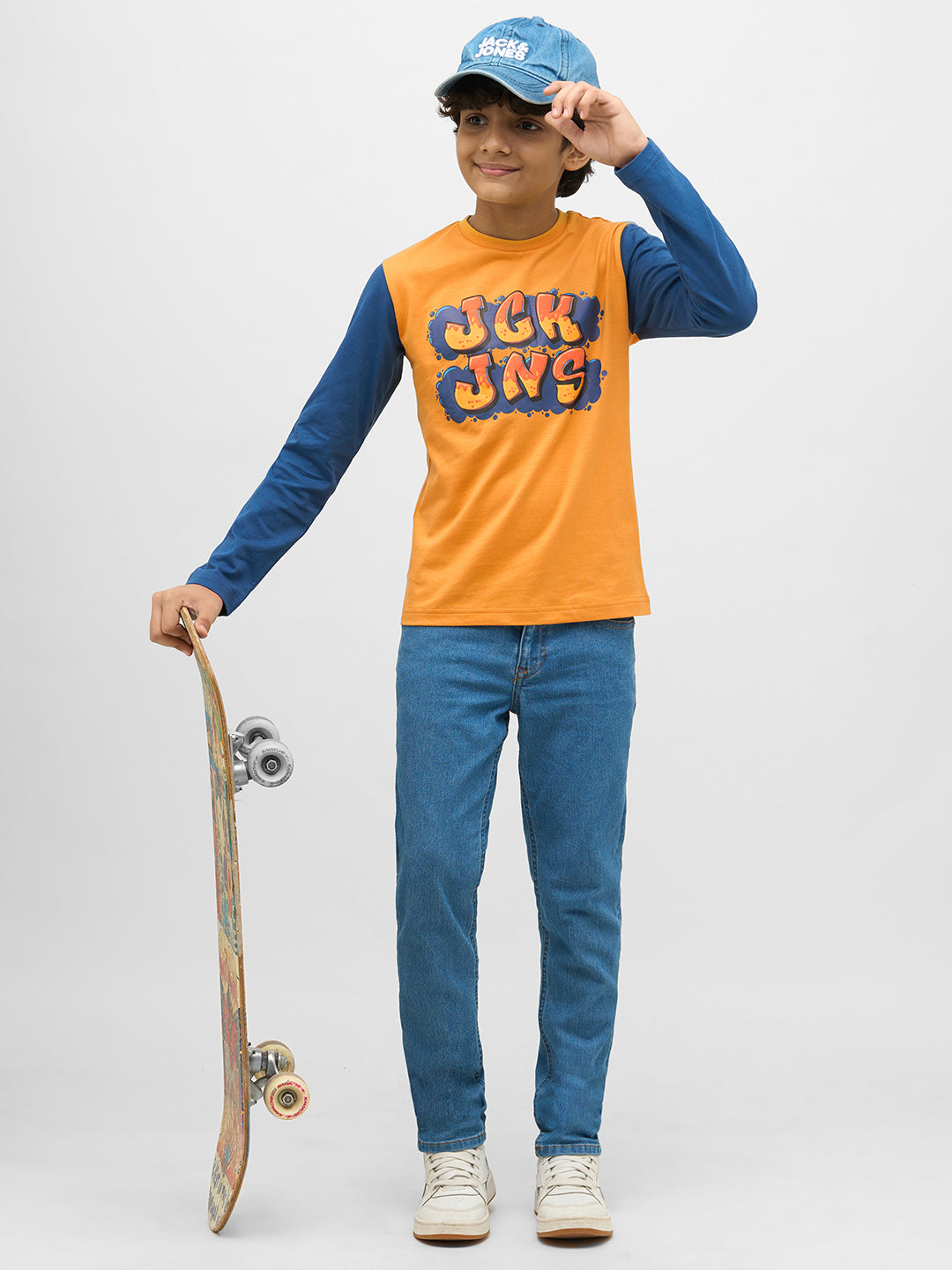 Boys Colourblocked Full Sleeves T-shirt