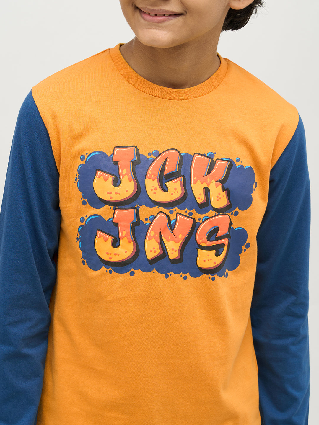 Boys Colourblocked Full Sleeves T-shirt