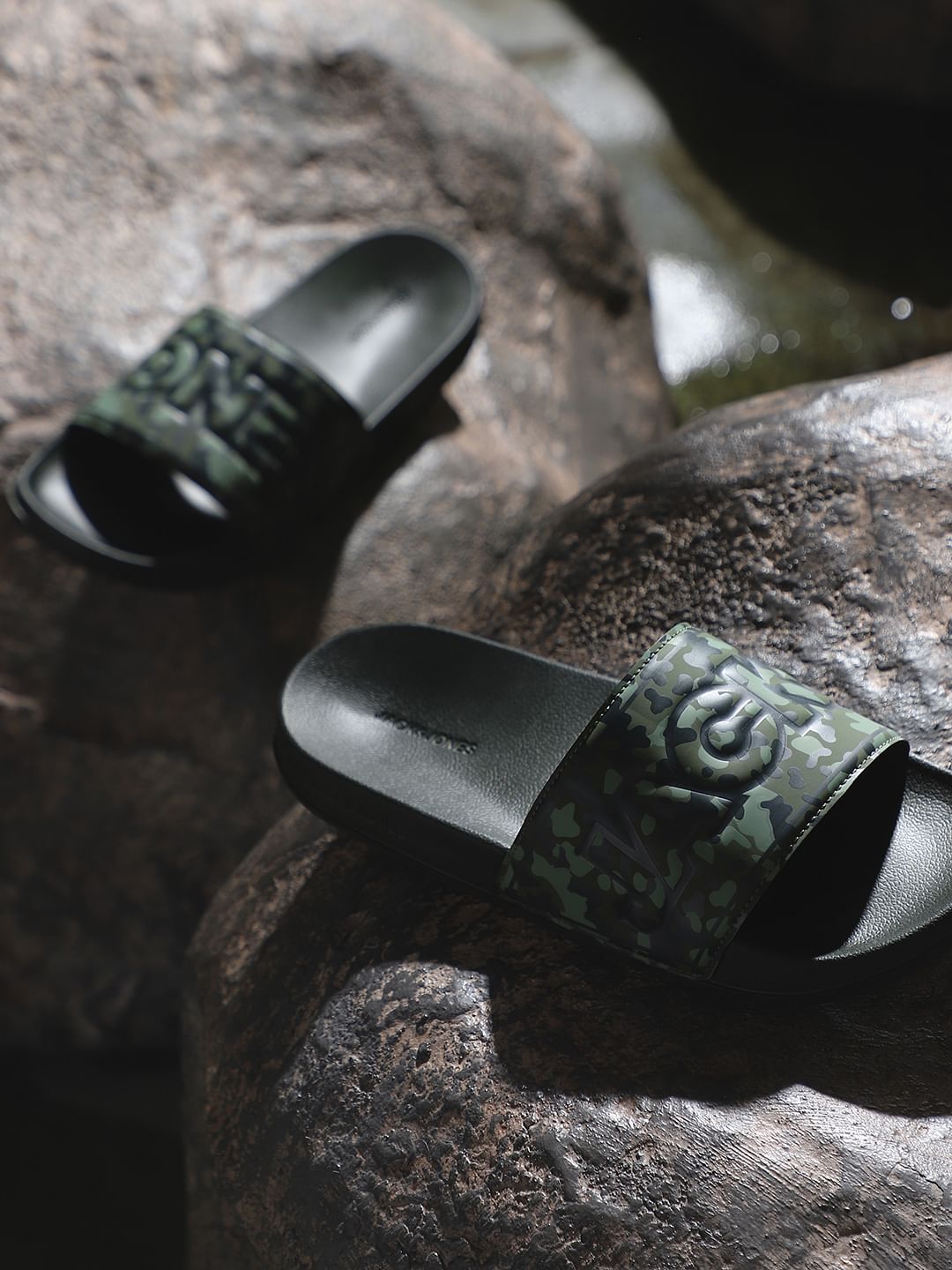 Green Camo Print Pool Sliders - 40