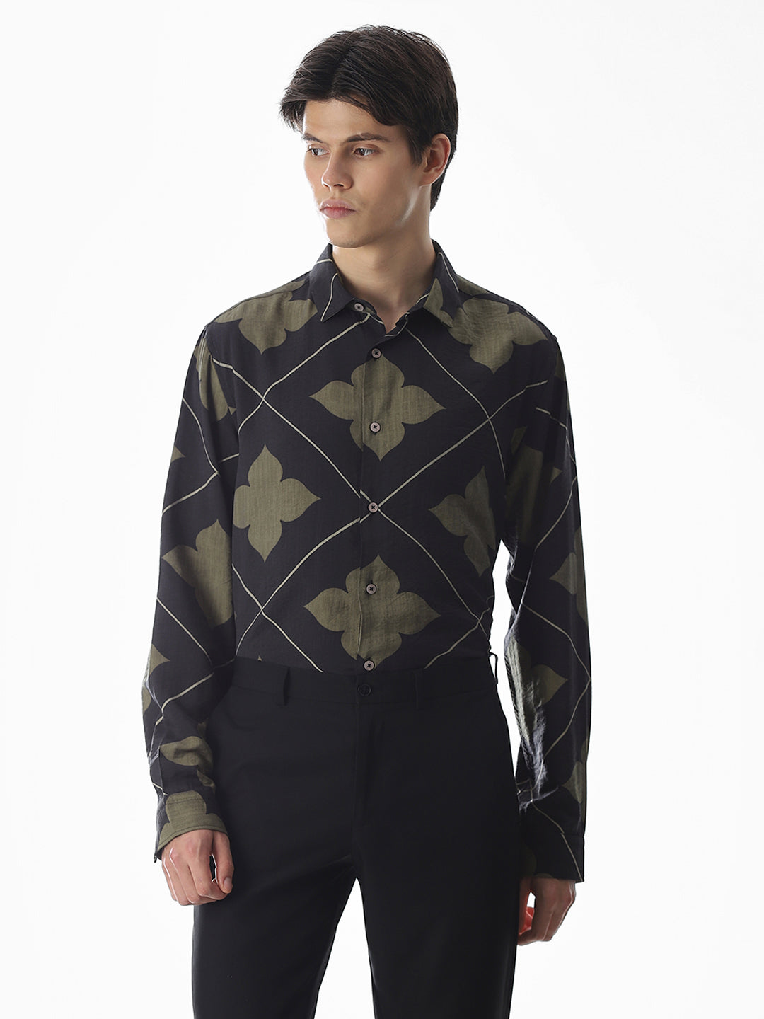 Slim Fit Printed Short Sleeves Shirt
