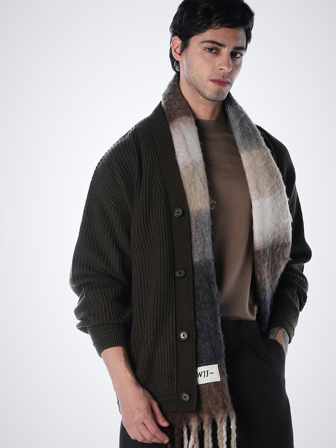 V-Neck Buttoned Cardigan - Dark Brown - M