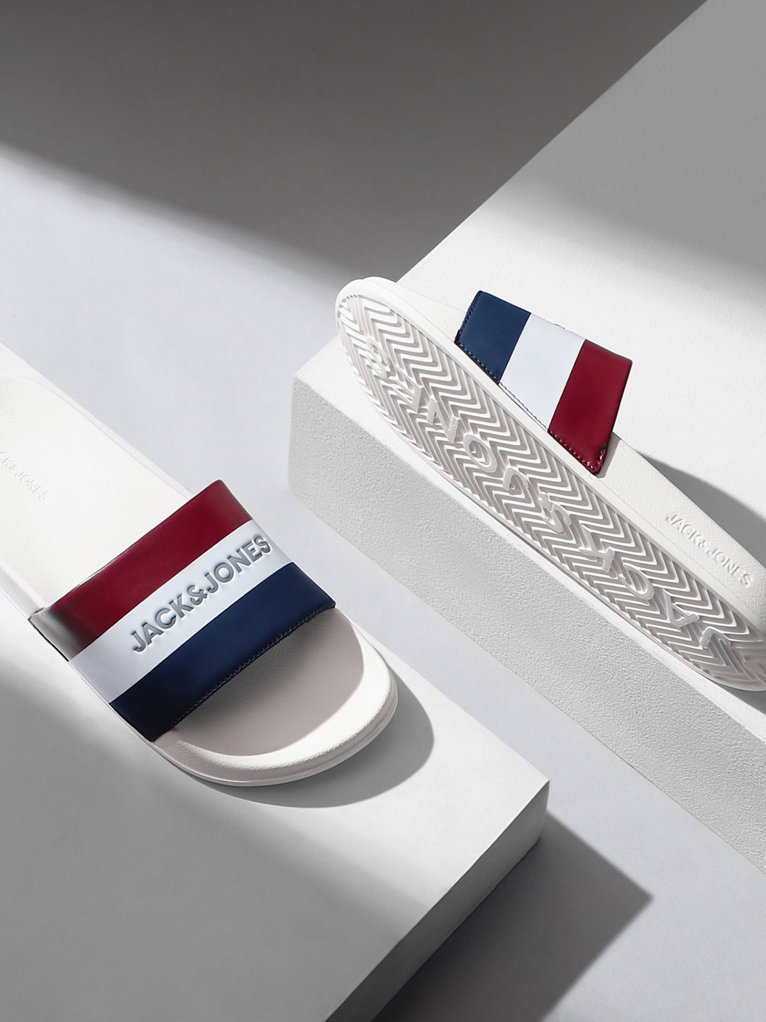 White Striped Pool Sliders - 40