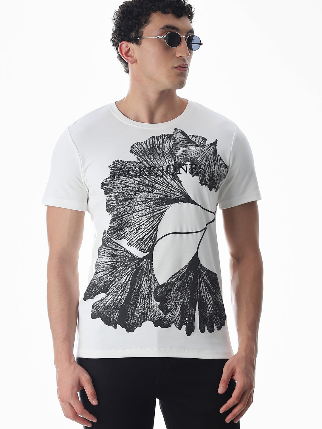White Embroidered Print T-Shirt - S