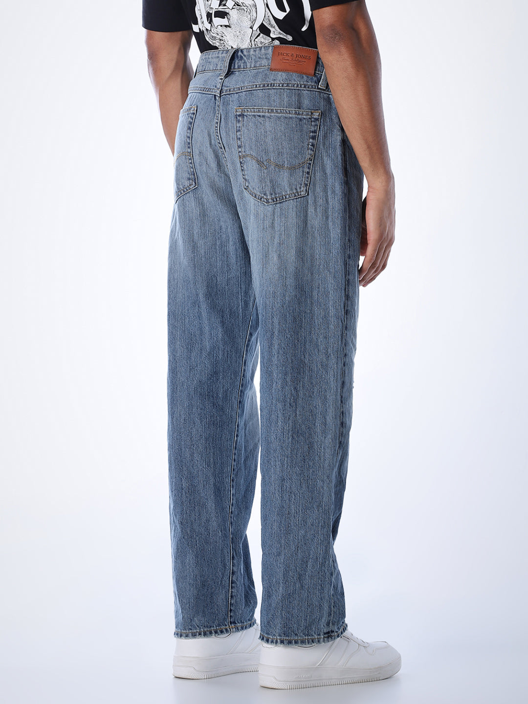 5 Pocket Distressed Dario Loose Fit Jeans