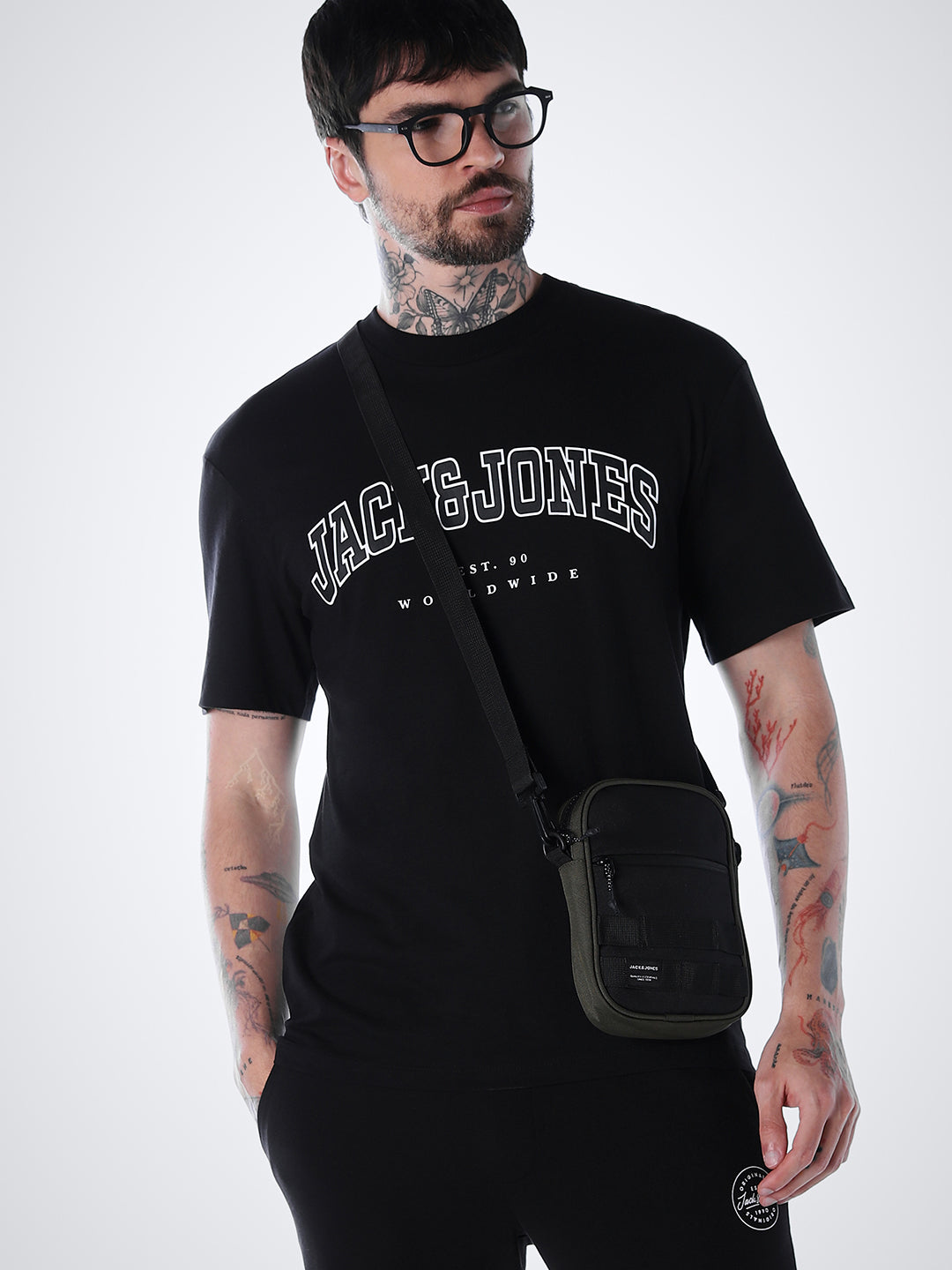 Varsity O-Neck T-shirt - Black