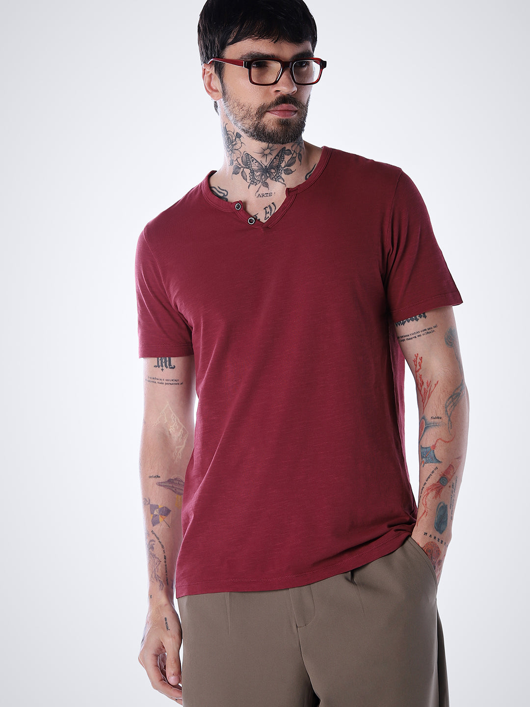 Split Neck Cotton T-shirt - Red - M