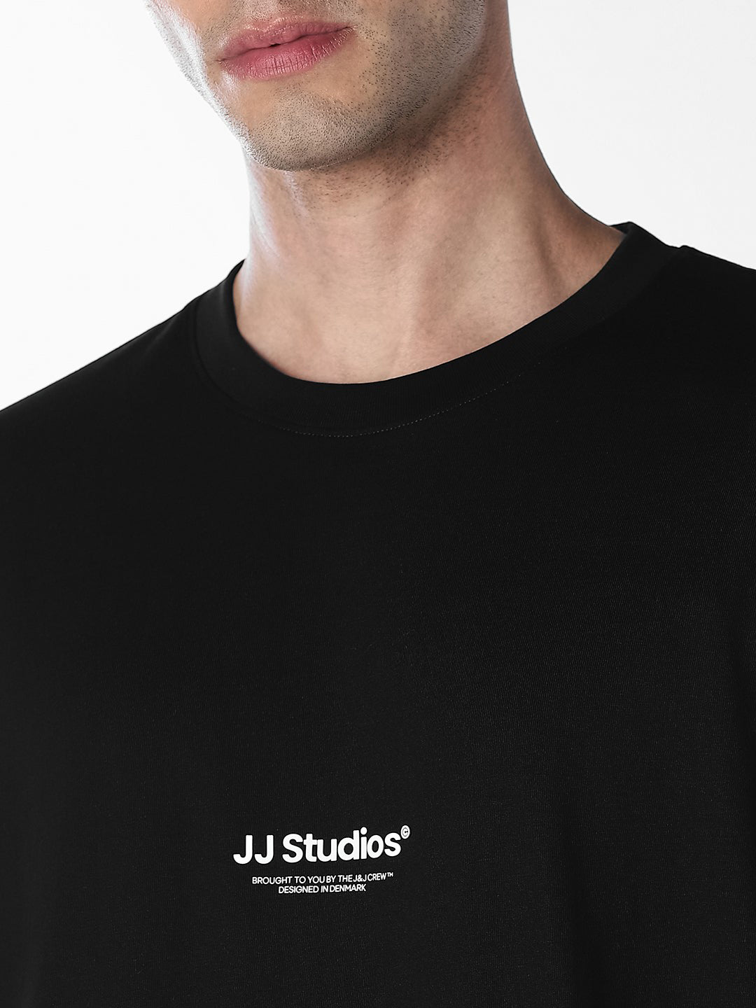 Men's Organic Cotton Relaxed Fit Black Crew Neck Printed T-Shirt