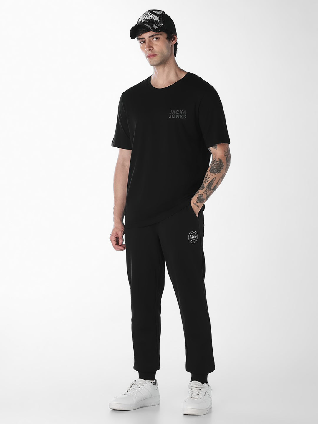 Men's Black Organic Cotton Slim Fit Crew Neck Logo T-Shirt