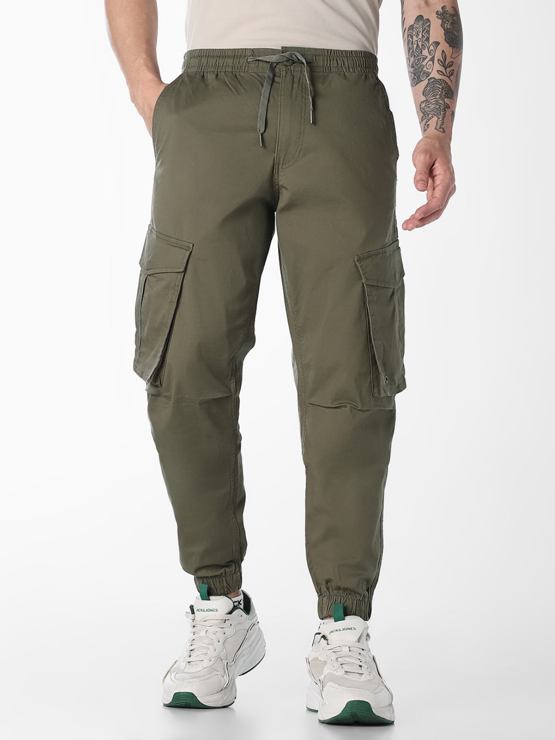 Men Olive Slim Fit Cuffed Cargo Pants With Drawstring Waist - S